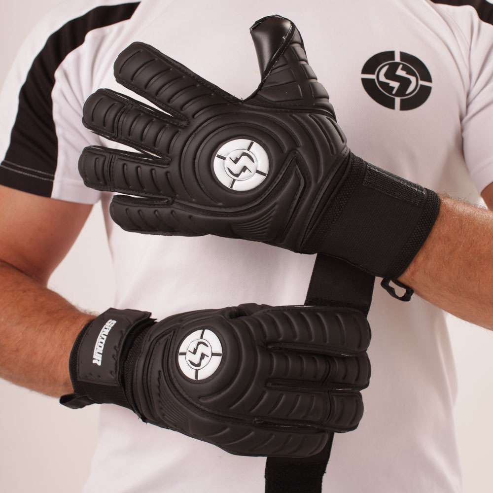 Saviour Classic V1 Goalkeeper Gloves