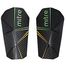 Mitre delta slip in FOOTBALL Shin pads- very small!